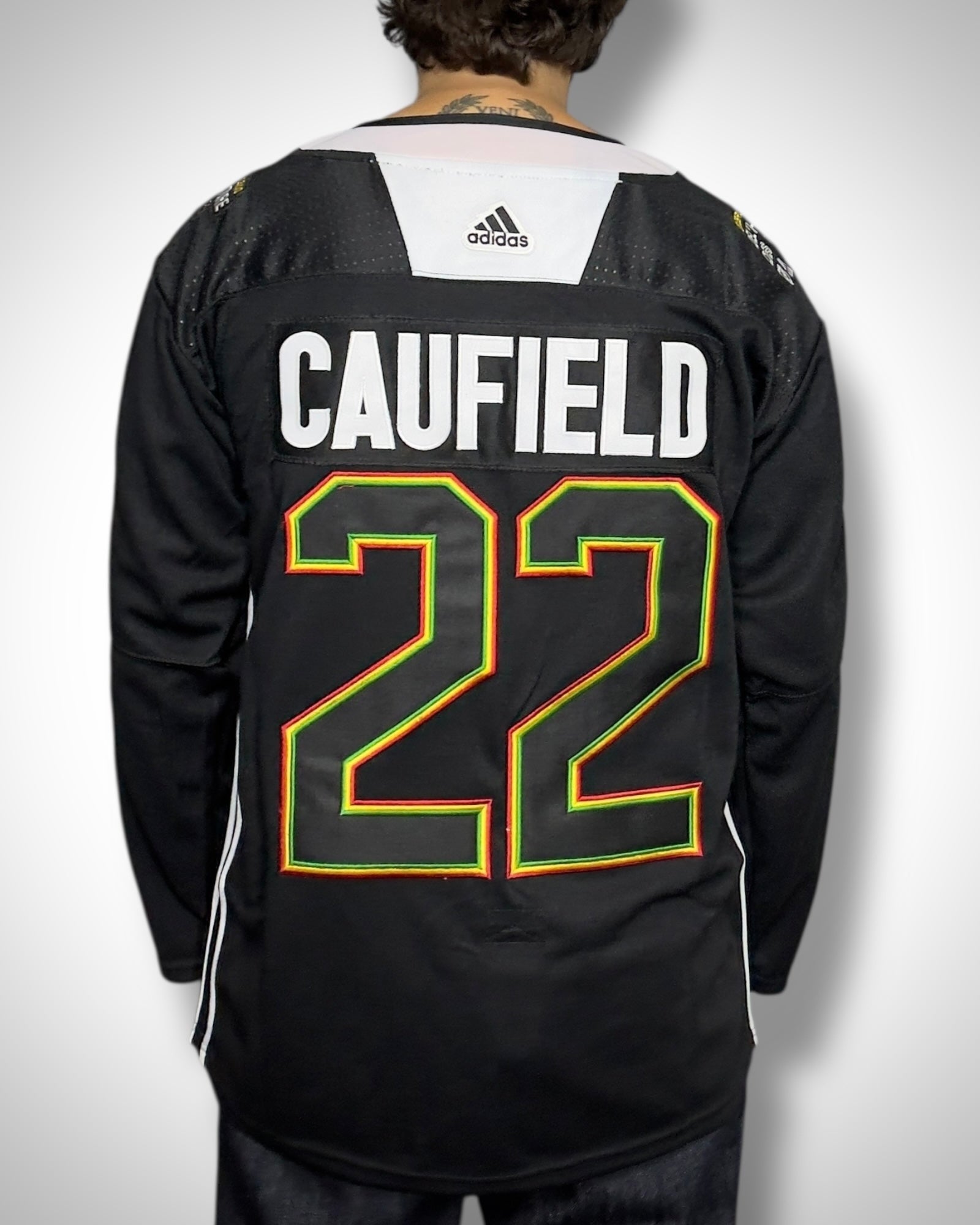 Maglia NHL Montreal Canadiens Caufield #22 Black Edition Adidas