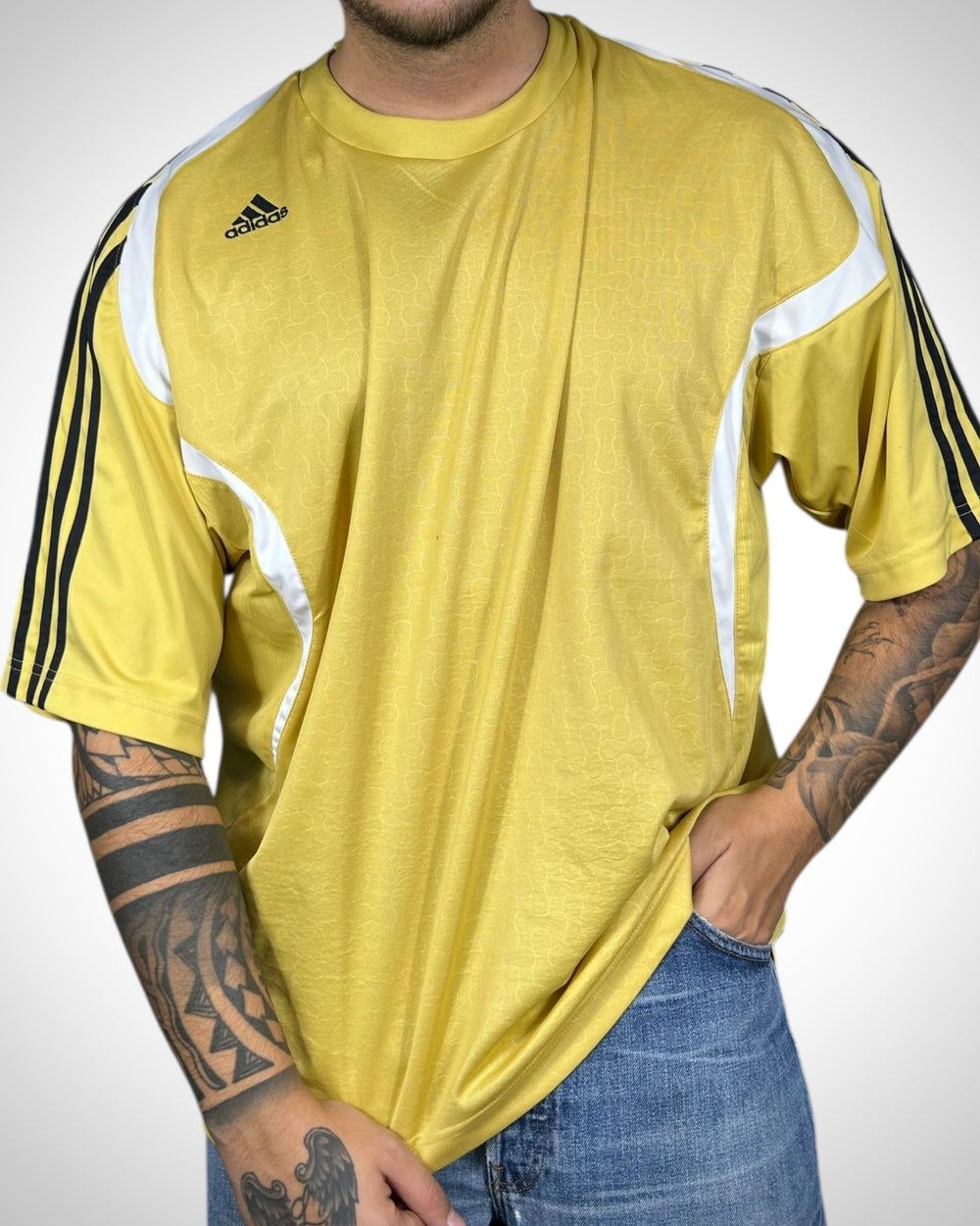 Maglia Adidas vintage gialla dettagli bianchi 2000s