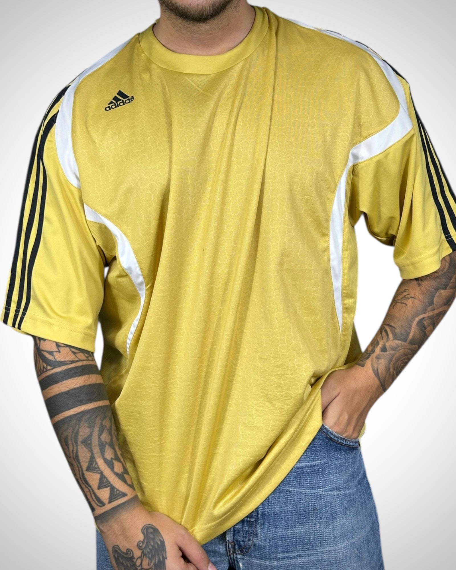 Maglia Adidas vintage gialla dettagli bianchi 2000s