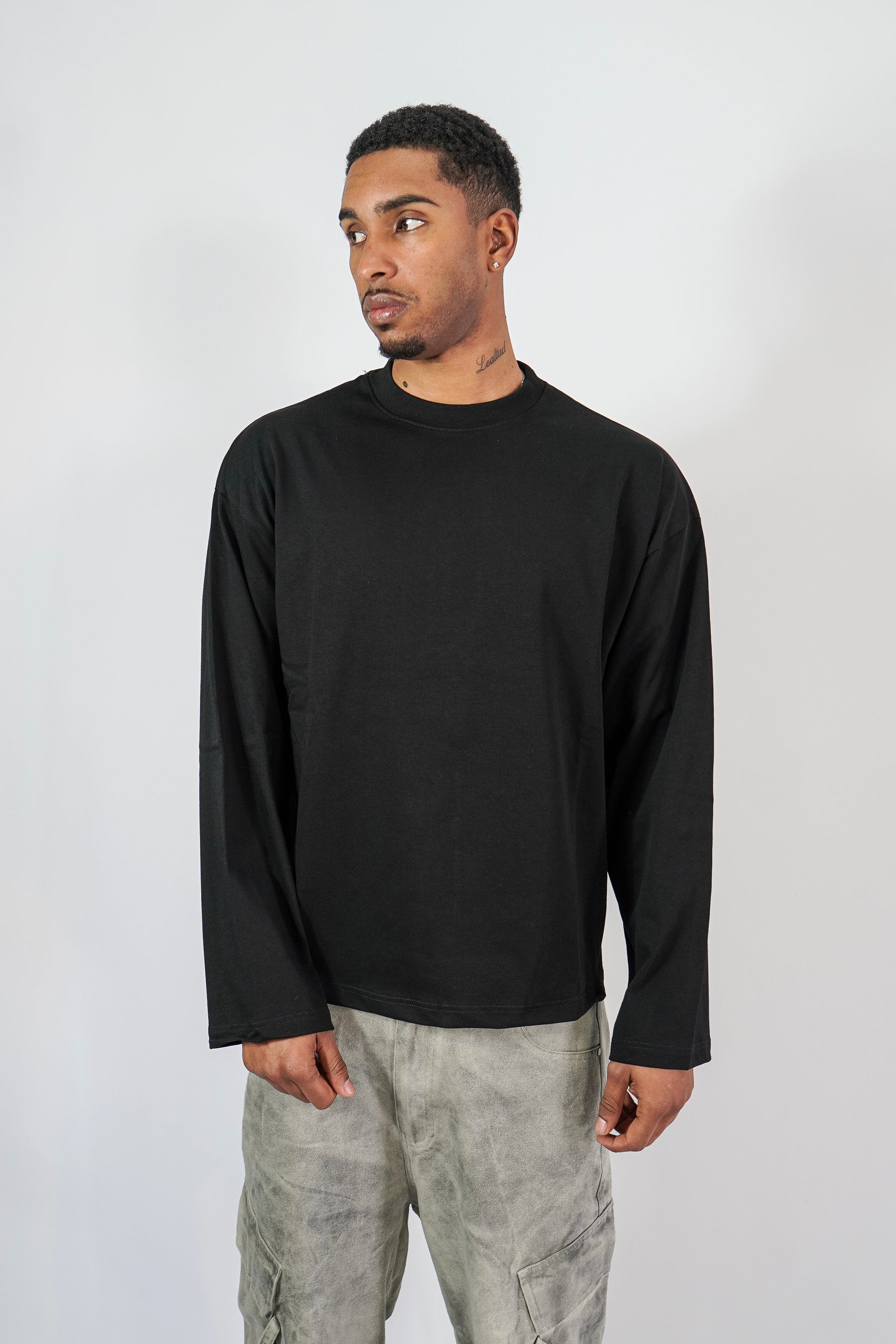 Long sleeve Essentials Crop