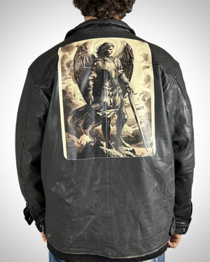 Giubbotto in vera pelle nera vissuto - vintage con stampa posteriore Angelo