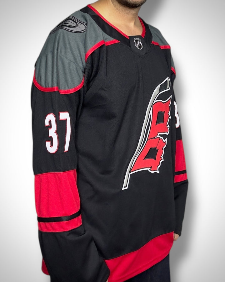 Maglia NHL Carolina Hurricanes Svechnikov #37 Black Alternate