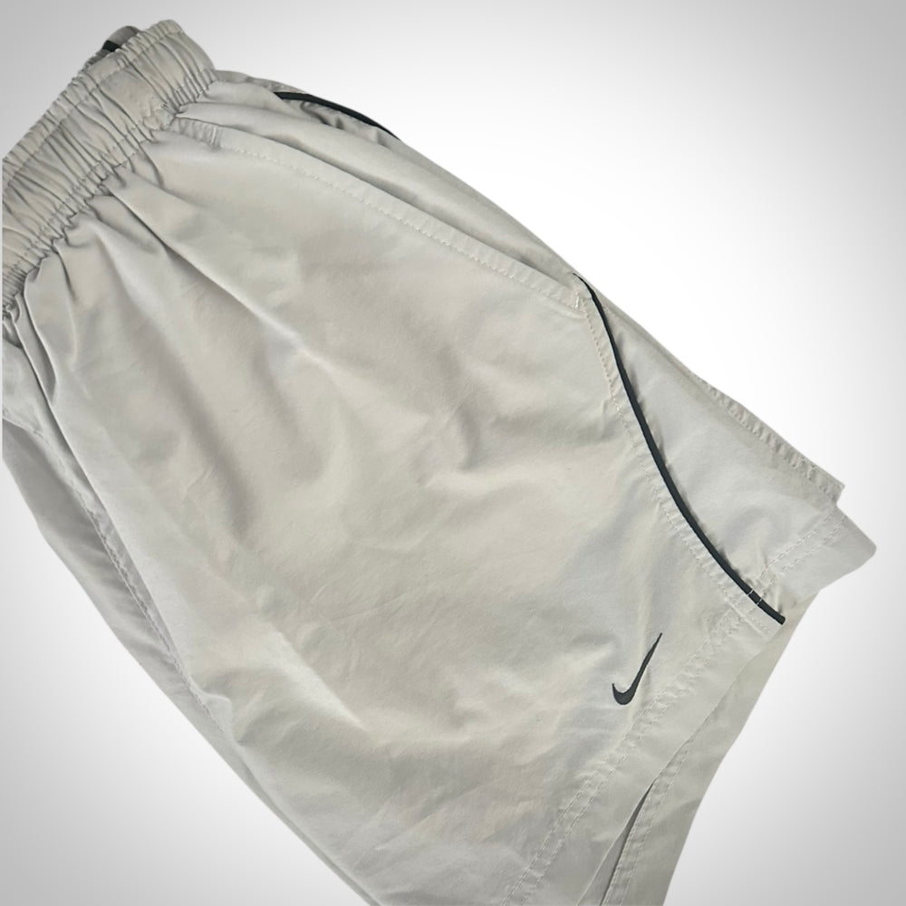 Nike Classic Lightweight
Shorts