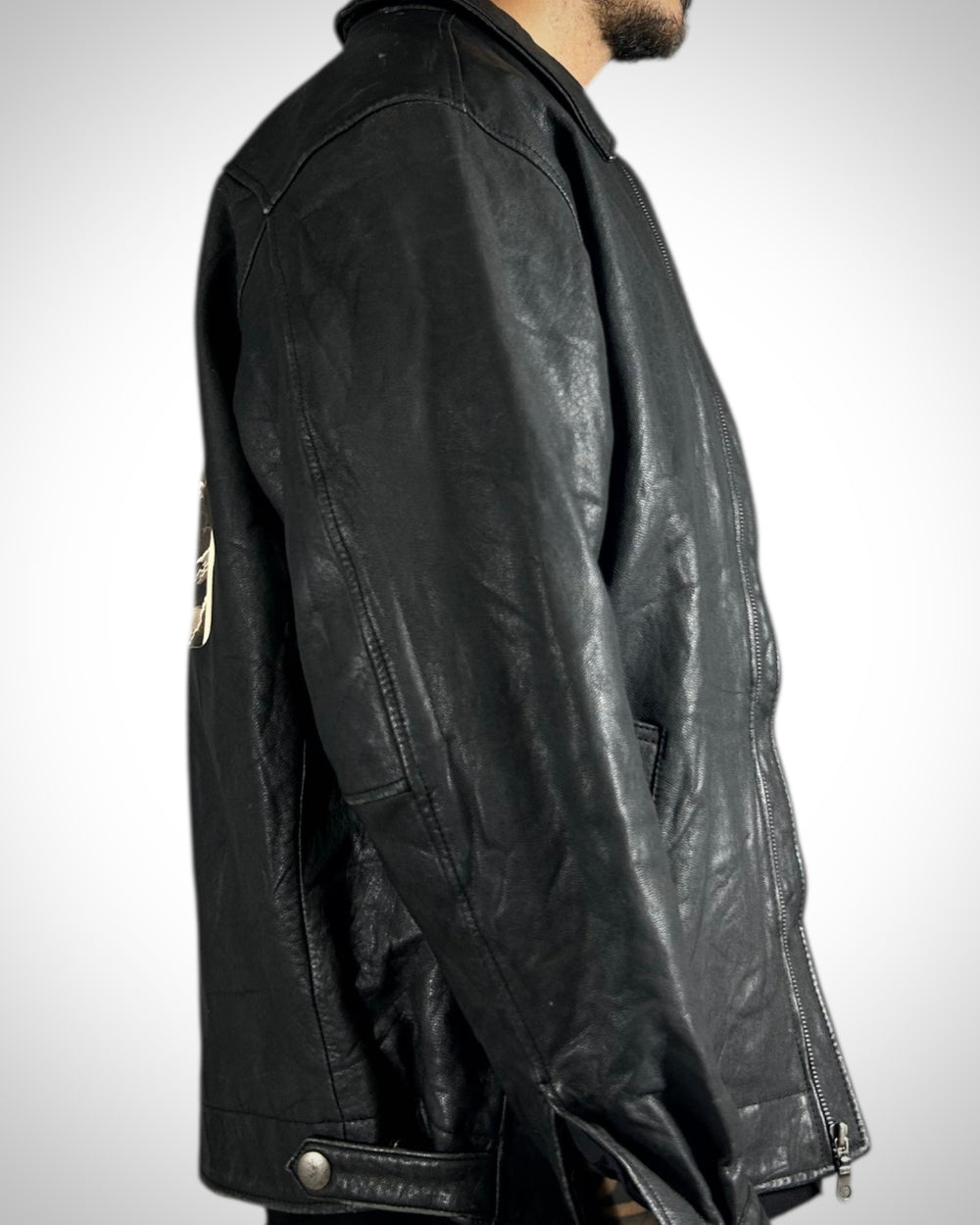 Giubbotto in vera pelle nera vissuto - vintage con stampa posteriore Angelo