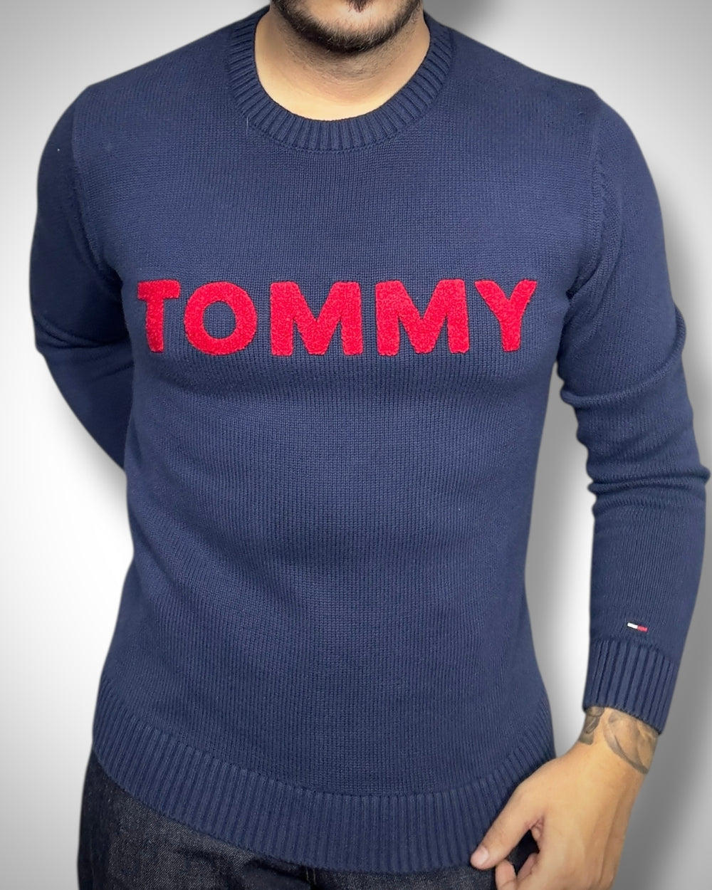 Maglione Vintage Tommy Hilfiger Navy – Bold Red Logo Knit