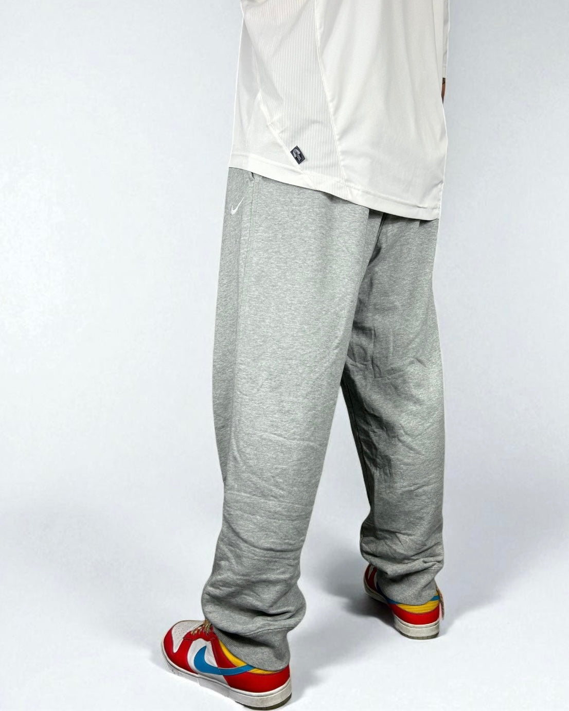 Vintage Nike Sweatpants Grey 2000s — Minimal Swoosh